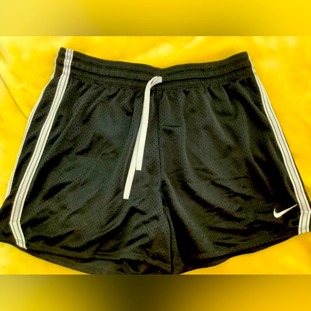 Nike Dry-Fit Athletic Shorts. Sz M